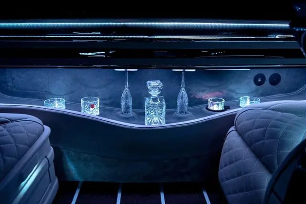 Crystal bar
