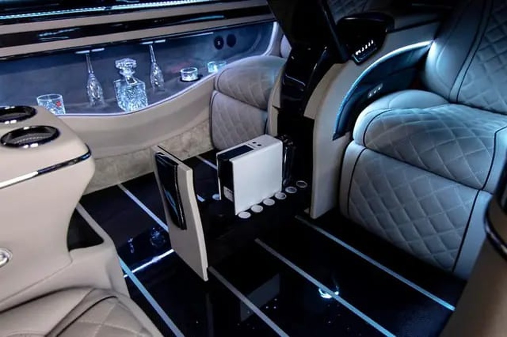 Lounge seats